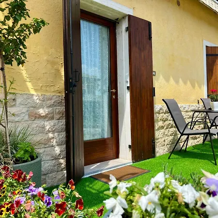 Al Borgo Sul Garda Via Pertica 8a Costermano